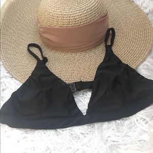 2 Marked Listings $25 ⬇️ Woman’s Classic Black Triangle Bikini Top